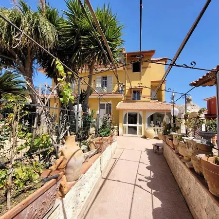 Ferienwohnung La Casa Di Sonia Fanusa Exterior foto